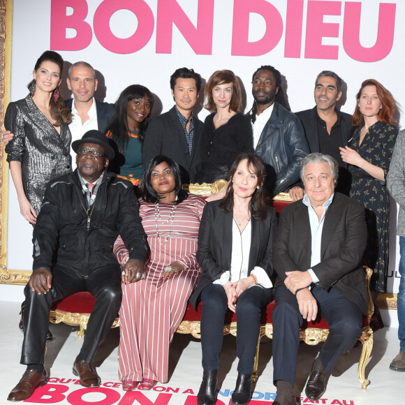 Frédérique Bel, Medi Sadoun, Tatiana Rojo, Frédéric Chau, Emilie Caen, Noom Diawara, Ary Abittan, Julia Piaton, Philippe De Chauveron, Pascal N'Zonzi, Salimata Kamate, Chantal Lauby, Christian Clavier - Avant-première du film "Qu'est-ce qu'on a encore fait au Bon Dieu ?" au cinéma Le Grand Rex à Paris, le 14 janvier 2019. © Coadic Guirec/Bestimage