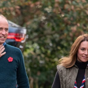 Catherine "Kate" Middleton, duchesse de Cambridge lors d'une visite aux scouts pour leur campagne, à Alexandra Park (Glasgow, Ecosse). Elle se trouve au côté de son époux le prince William. 1er novembre 2021