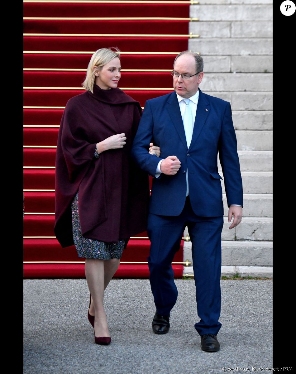 Info - Le prince Albert II de Monaco testé postif au coronavirus (COVID-19) - Exclusif - Ordination du nouvel archevêque de la Prinpauté de Monaco, Dominique Marie David, en présence du prince Souverain Albert II de Monaco et sa femme la princesse Charlene à Monaco le 8 mars 2019. © Bruno Bebert / PRM / Bestimage