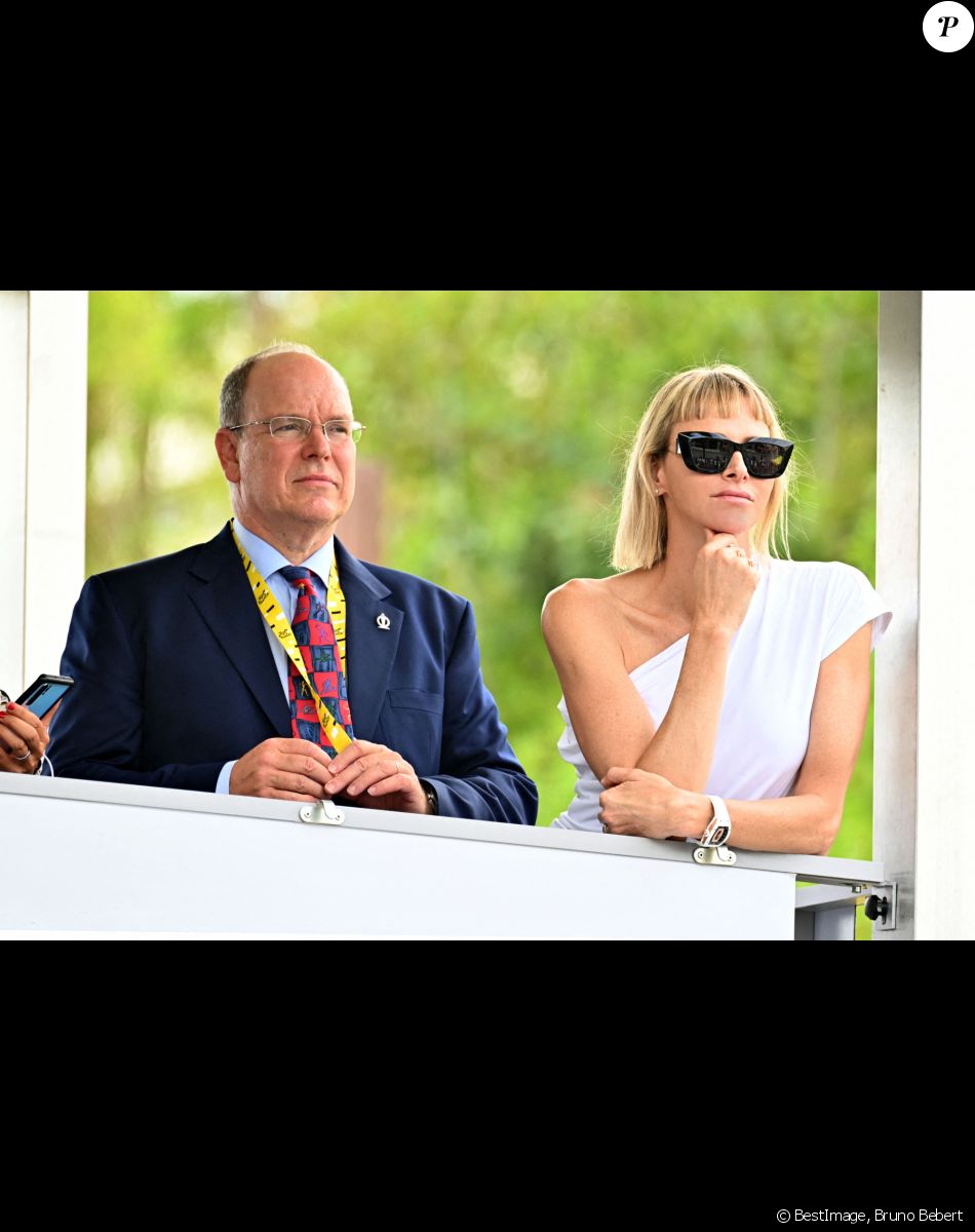 Exclusif - Le prince Albert II de Monaco et la princesse Charlene durant le 1er jour du Tour de France 2020 à Nice, le 29 août 2020. Un tour de France placé sous des mesures sanitaires strictes en période de COVID-19. © Bruno Bebert / Bestimage