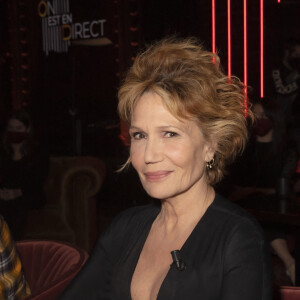 Exclusif - Clémentine Célarié - Backstage de l'émission OEED (On Est En Direct), présentée par Laurent Ruquier et diffusée en direct sur France2 à Paris, France. © Jack Tribeca/Bestimage