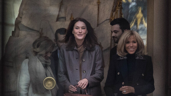 Brigitte Macron : Chic réunion avec ses amies Carla Bruni et Farida Khelfa à l'Elysée