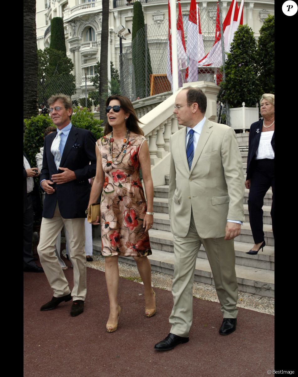 Le prince Ernst-August de Hanovre, la princesse Caroline de Hanovre et le prince Albert de Monaco - 12ème Salon rêverie sur les jardins du Casino de Paris à Monaco le 9 mai 2009.