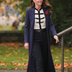 Kate Middleton, duchesse de Cambridge, arrive au musée de la guerre à Londres, le 10 novembre 2021.