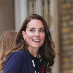 Kate Middleton, duchesse de Cambridge, arrive au musée de la guerre à Londres, le 10 novembre 2021.