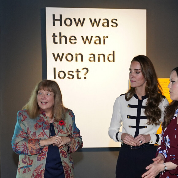 Catherine (Kate) Middleton, duchesse de Cambridge, visite le musée de la guerre (L'Imperial War Museum London) à Londres, Royaume Uni, le 10 novembre 2021.