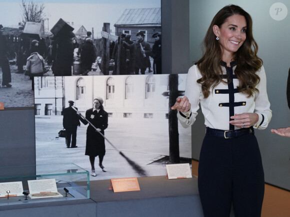 Catherine (Kate) Middleton, duchesse de Cambridge, visite le musée de la guerre (L'Imperial War Museum London) à Londres, Royaume Uni, le 10 novembre 2021.