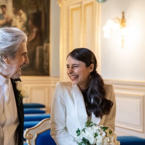 Mariage de Serge Lama et Luana Santonino à la mairie du 7e arrondissement de Paris. Le 11 février 2021. © Cyril Moreau/Bestimage