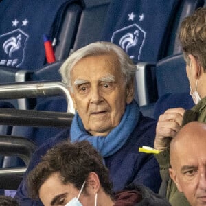 Bernard Pivot - Qualification pour la Coupe du monde 2022 entre la France et le Kazakhstan au Parc des Princes à Paris, le 13 novembre 2021. © Cyril Moreau/Bestimage
