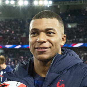 Kylian Mbappé - Match de football de qualification pour la Coupe du monde 2022 entre la France et le Kazakhstan au stade Parc des Princes à Paris, le 13 novembre 2021. © Cyril Moreau/Bestimage