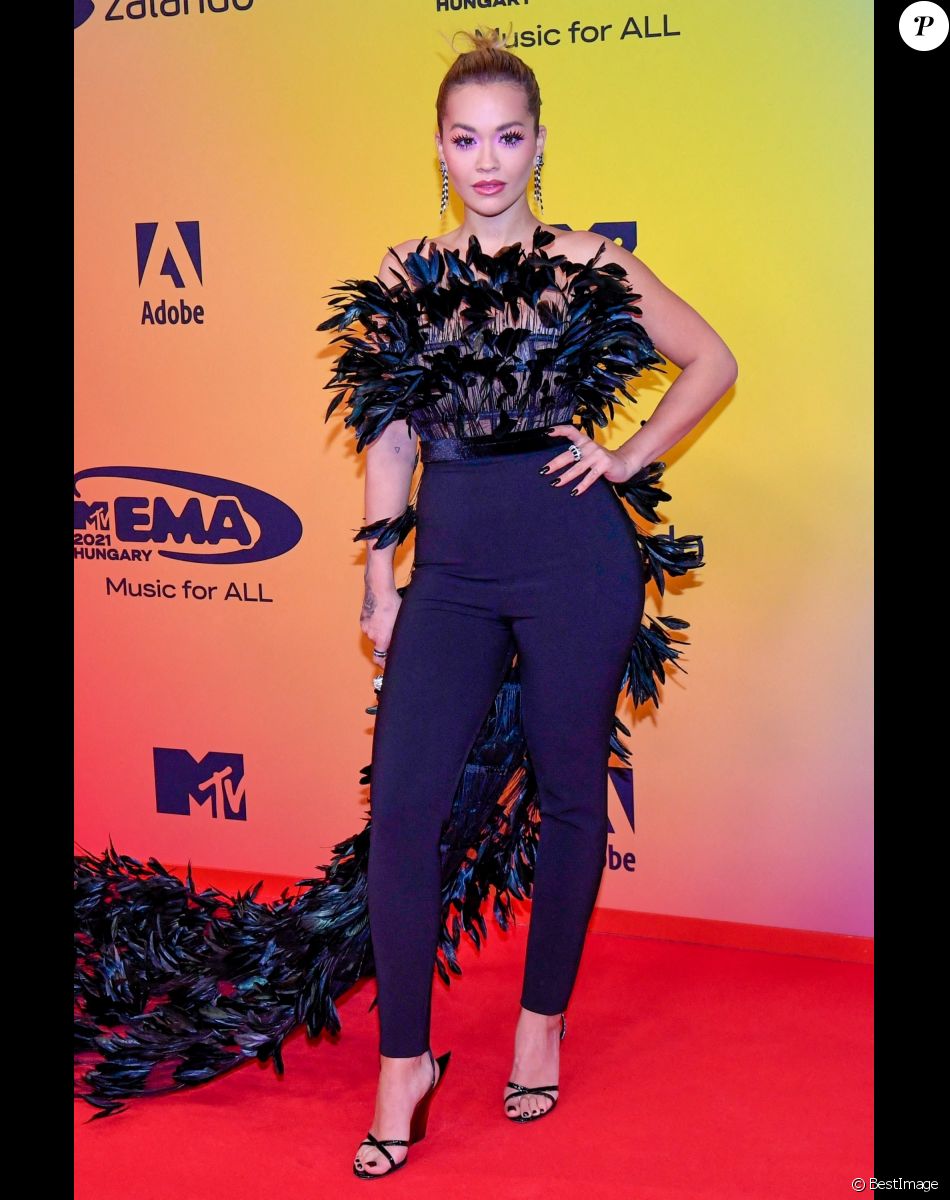 Rita Ora au photocall des "MTV Europe Music Awards (EMA)" au Laszlo Papp Budapest Sports Arena. Budapest, le 14 novembre 2021.