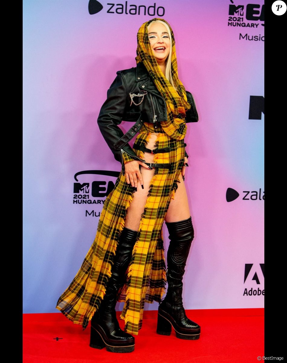 Kim Petras au photocall des "MTV Europe Music Awards (EMA)" au Laszlo Papp Budapest Sports Arena. Budapest, le 14 novembre 2021.