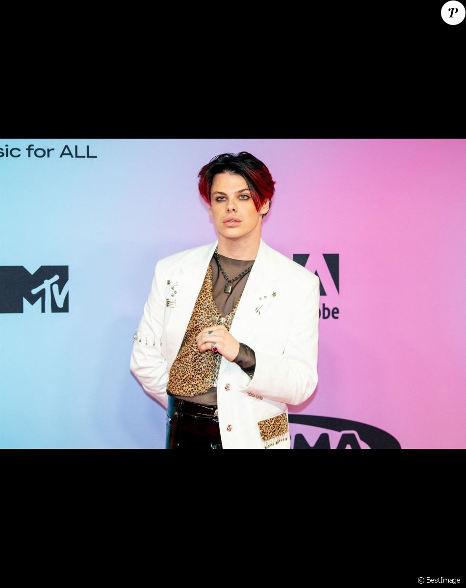Yungblud au photocall des "MTV Europe Music Awards (EMA)" au Laszlo Papp Budapest Sports Arena. Budapest, le 14 novembre 2021.