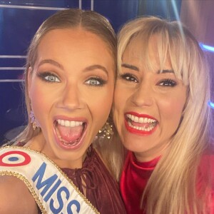 Amandine Petit et Elodie Gossuin en tournage pour M6, le 15 novembre 2021