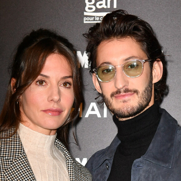 Pierre Niney et sa femme Natasha Andrew - Avant-première du film "Amants", soirée d'ouverture de la rétrospective Nicole Garcia à la Cinémathèque française, à Paris. © Veeren/Bestimage
