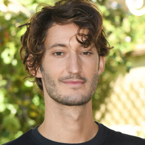 Pierre Niney - Photocall du film "Boîte noire" lors du 14e Festival du Film Francophone d'Angoulême. Le 29 août 2021. © Coadic Guirec / Bestimage