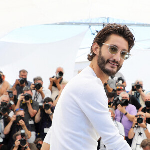Pierre Niney - Photocall du film "OSS 117 : Alerte Rouge En Afrique Noire" lors du 74e Festival de Cannes, le 17 juillet 2021. © Borde / Jacovides / Moreau / Bestimage