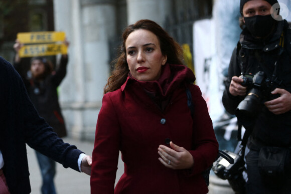 La compagne du fondateur de Wikileaks J.Assange, Stella Moris à la sortie des cours royales de justice après l'audience d'extradition finale à Londres, Royaume Uni, le 29 octobre 2021. © Tayfun Salci/Zuma Press/Bestimage