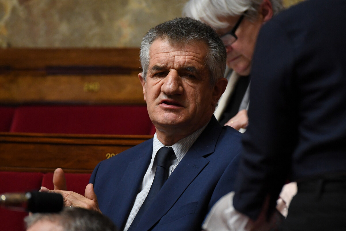 Photo Jean Lassalle Séance de "questions au gouvernement" à l