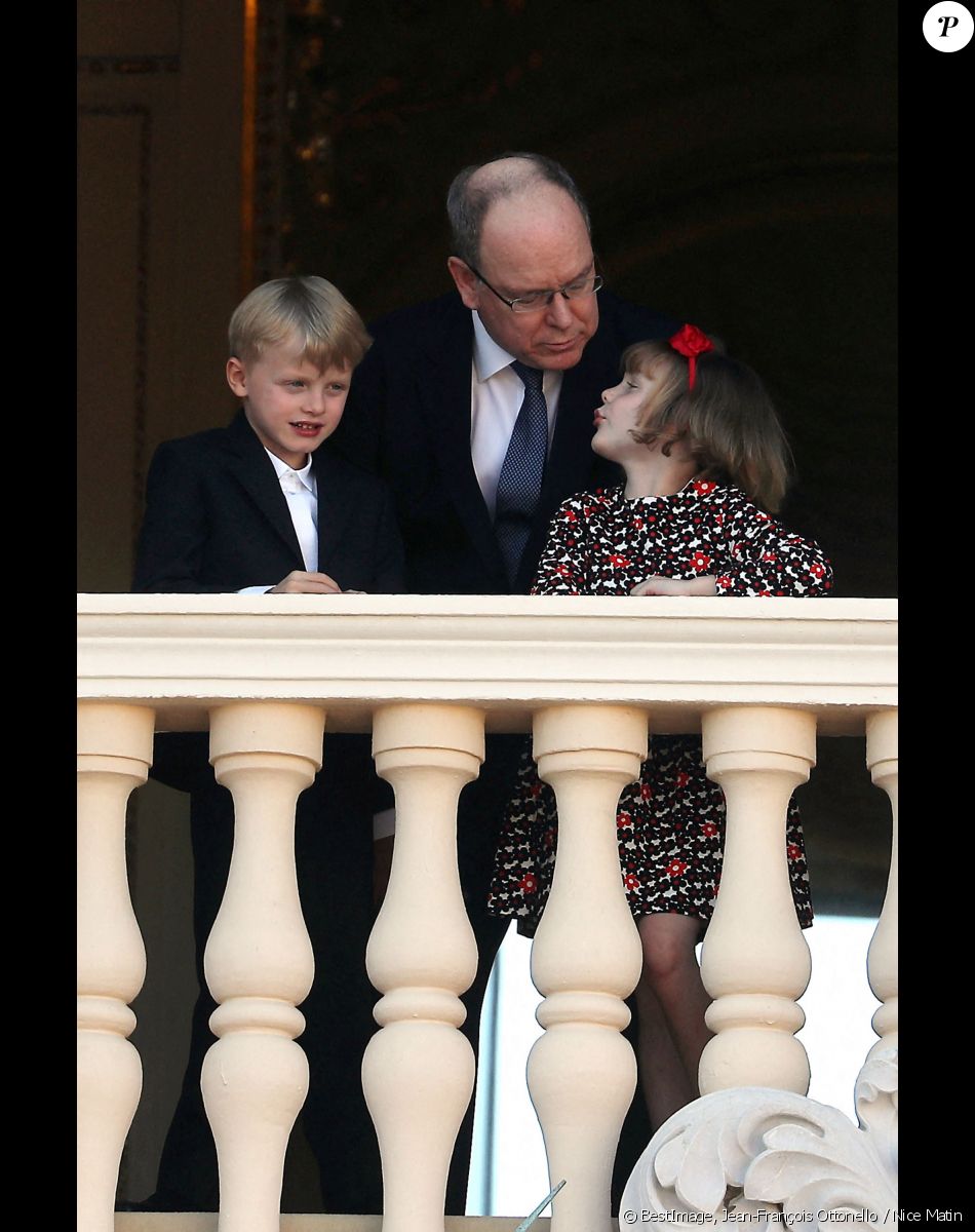 Le prince Albert II de Monaco, le prince héréditaire Jacques et la princesse Gabriella lors de la célébration de la Fête Dieu à Monaco. © Jean-François Ottonello / Nice Matin / Bestimage