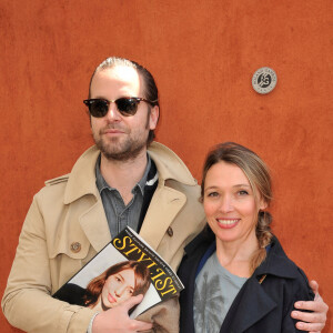 Anne Marivin et son ancien compagnon Joachim Roncin - Jour 10 - People aux Internationaux de France de tennis de Roland Garros lors du match de Jo-Wilfrid Tsonga contre Roger Federer le 4 juin 2013.