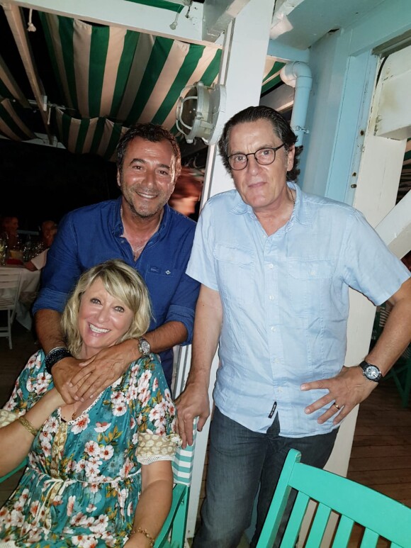 Bernard Montiel, Francis Cabrel et sa femme Mariette - Francis Cabrel en concert lors du festival de Ramatuelle, le 2 août 2018.