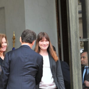 Valérie Trierweiler, Nicolas Sarkozy, Carla Bruni-Sarkozy et François Hollande - Départ de Nicolas Sarkozy lors de l'investiture de François Hollande à l'Elysée en 2012