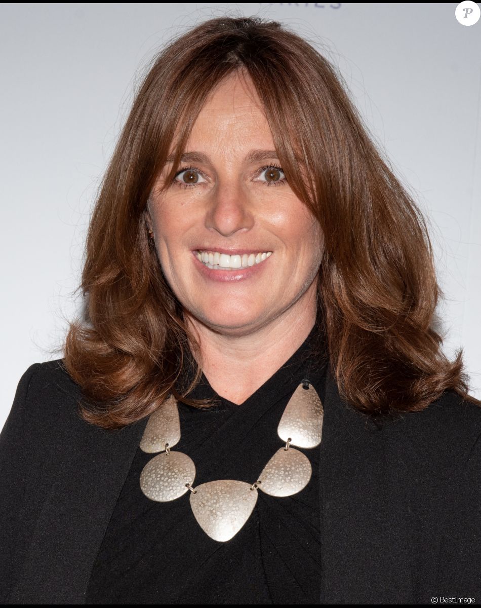 Ameta Spain - Première du film "Paper And Glue: A JR Project" à Los Angeles, le 18 novembre 2021.