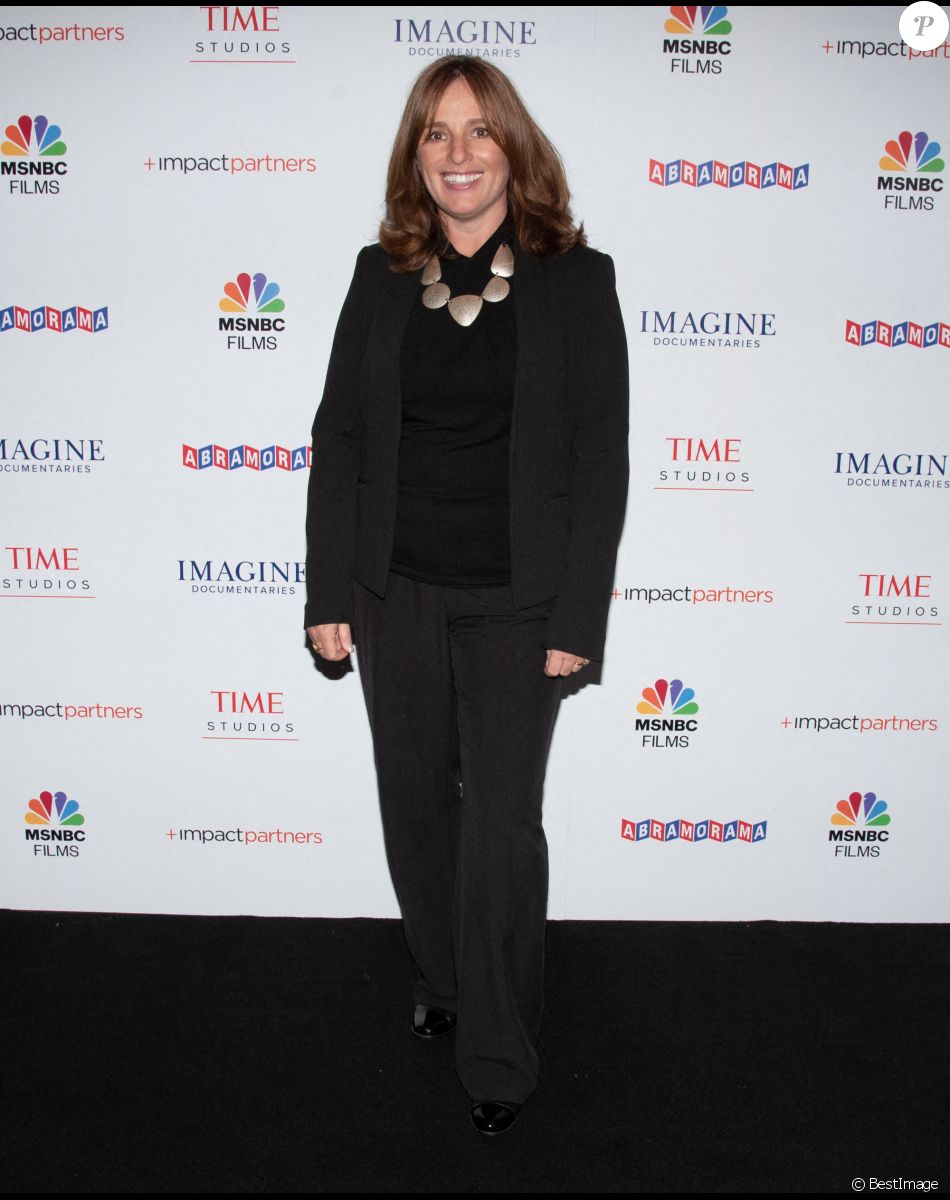 Ameta Spain - Première du film "Paper And Glue: A JR Project" à Los Angeles, le 18 novembre 2021.