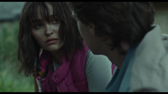 Captures d'écran du la bande annonce du film "Wolf" avec Lily-Rose Depp.