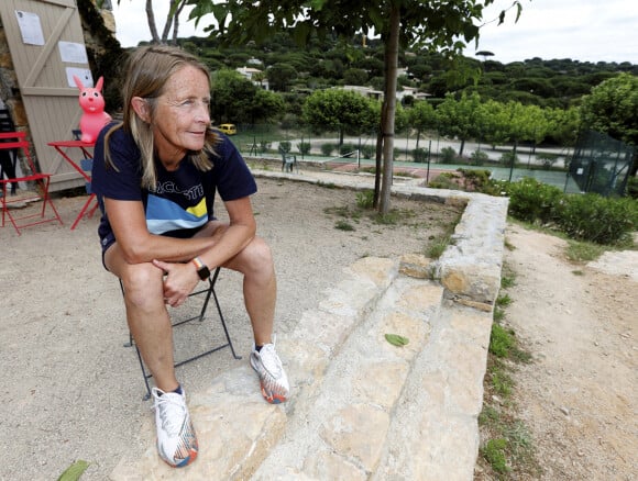 Exclusif - Rendez-vous avec la tenniswoman Isabelle Demongeot, après un cours de tennis à l'Escalet à Ramatuelle. Dans une semaine débutera l'adaptation de son livre "Service Volé" (de 2007) dans lequel elle brisait le silence sur neuf ans d'abus sexuels par son coach. © Frank Muller/Nice Matin/Bestimage