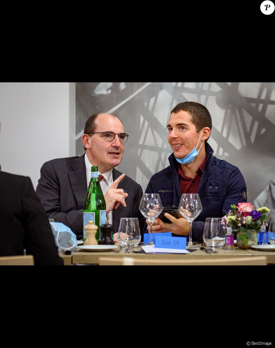 Jean Castex, Premier ministre avec son duo Kévin Lapeyre, qui soufre d'autisme, champion d'athlétisme adapté au déjeuner du DuoDay à l'établissement médico-social ESAT Bastille - Les ailes déployées à Paris, France, le 18 janvier 2021. © Eric Tschaen/Pool/Bestimage