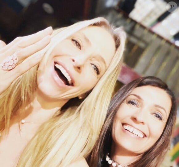 Tonya Kinzinger et Adeline Blondieau sur Instagram. Le 15 mars 2020.
