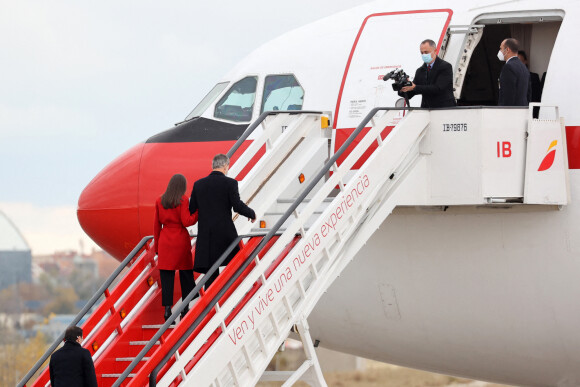 Le roi Felipe VI et la reine Letizia d'Espagne, s'apprêtent à partir en visite d'Etat en Suède, sur l'invitation du roi de Suède, pour souligner et renforcer les relations bilatérales entre les deux pays. Madrid. Le 23 novembre 2021.