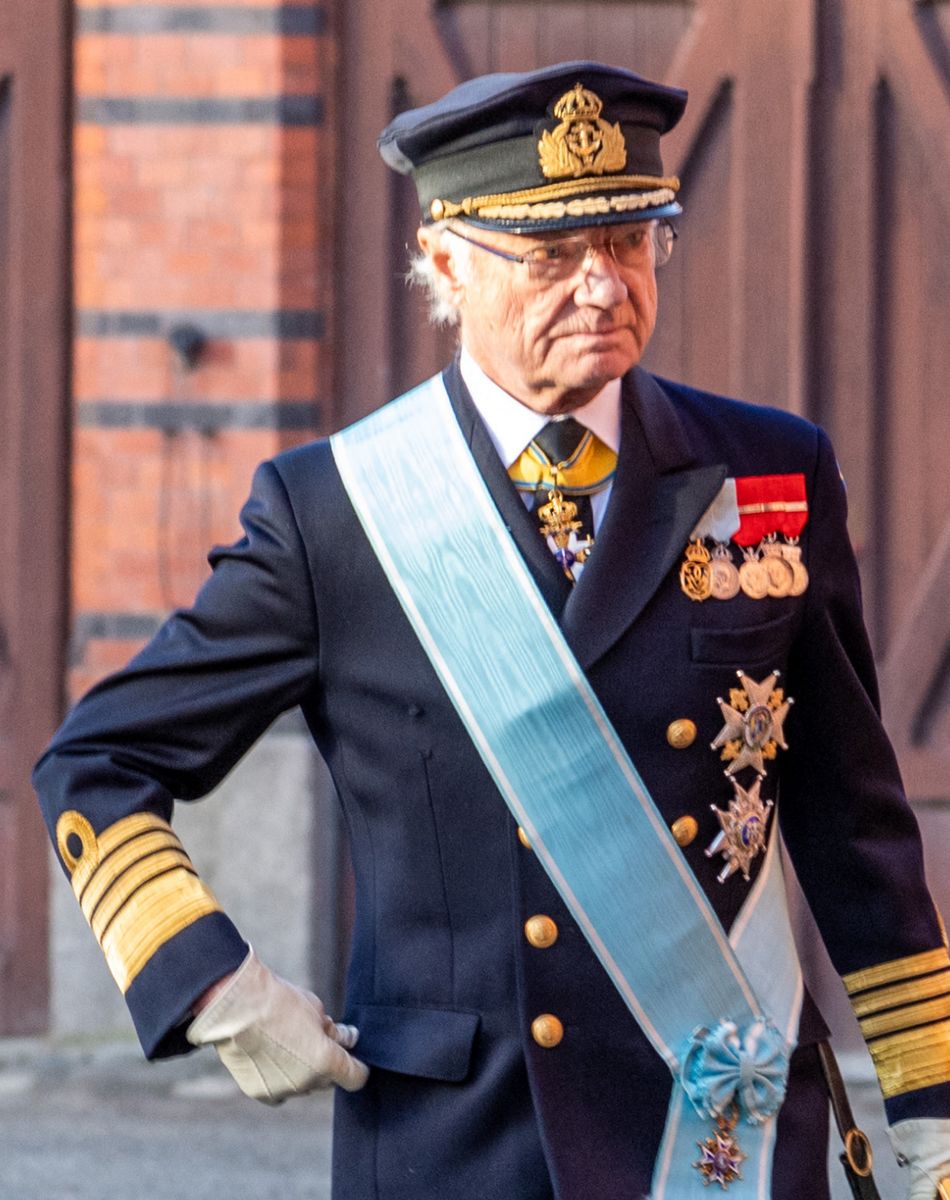 Le roi Felipe VI et la reine Letizia d'Espagne, accueillis par le roi Carl XVI Gustav la reine Silvia de Suède à Stockholm dans le cadre de leur visite d'Etat de deux jours en Suède. Le 24 novembre 2021.