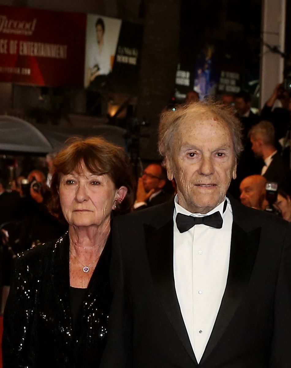 Marianne Hoepfner et son mari Jean-Louis Trintignant - Montée des marches du film "Happy End" lors du 70ème Festival International du Film de Cannes. Le 22 mai 2017. © Borde-Jacovides-Moreau/Bestimage