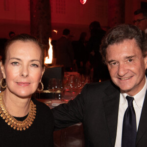 Carole Bouquet et son compagnon Philippe Sereys de Rothschild lors de la 5e édition des Plumes d'Or du Vin et de la Gastronomie au Pavillon Cambon, le 24 november 2021 à Paris. Photo de David Niviere/ABACAPRESS.COM