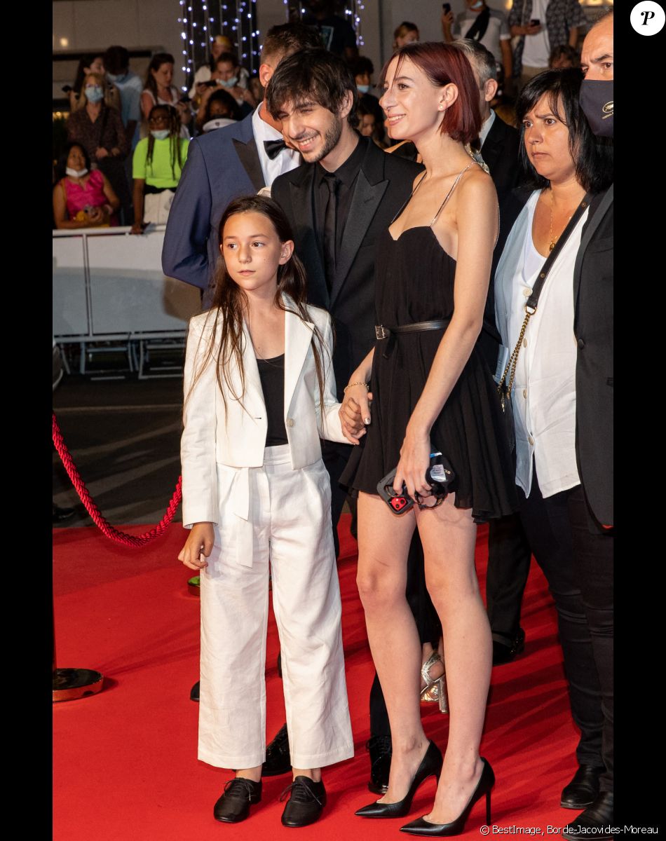Alice, Ben et Joe Attal - Montée des marches du film "Jane par Charlotte" lors du 74e Festival de Cannes. Le 7 juillet 2021. © Borde-Jacovides-Moreau / Bestimage