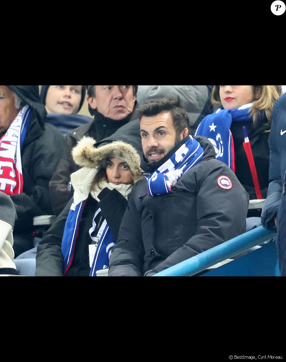 Laurent Ournac et sa femme Ludivine - Match France vs Suède au Stade de France à Saint-Denis. Le 11 novembre 2016. © Cyril Moreau/Bestimage