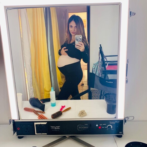Fabienne Carat enceinte sur le tournage de "Section de recherches", sur TF1.
