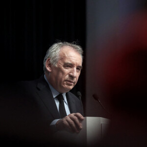 Francois Bayrou lors de la réunion de lancement de la majorité présidentielle appelée Ensemble citoyens, réunissant des membres des partis politiques LREM, MoDem et Horizons, à la Mutualité, Paris, France, le 29 novembre 2021. © Stéphane Lemouton/Bestimage