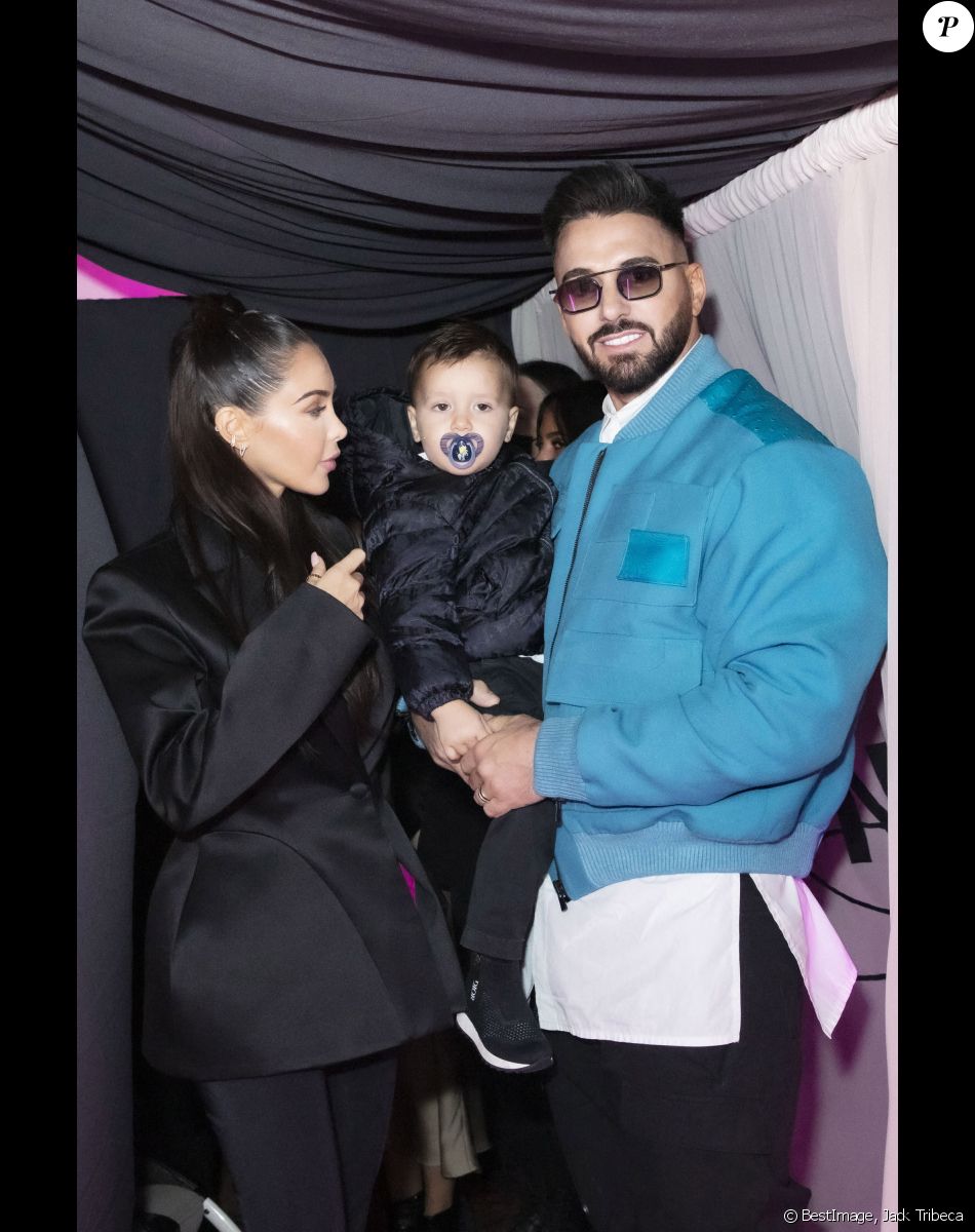 Exclusif - Nabilla Benattia, son mari Thomas Vergara et leur fils Milann - Nabilla Benattia, son mari Thomas Vergara et leur fils Milann posent lors de l'avant première du documentaire "Nabilla sans filtre" (Amazon Prime Vidéo) à Paris le 22 Novembre 2021. © Jack Tribeca / Bestimage