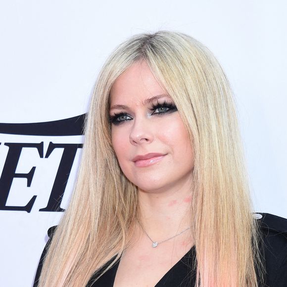 Avril Lavigne au photocall de la soirée Variety 2021 Music Hitmakers Brunch à Los Angeles le 4 décembre 2021. 