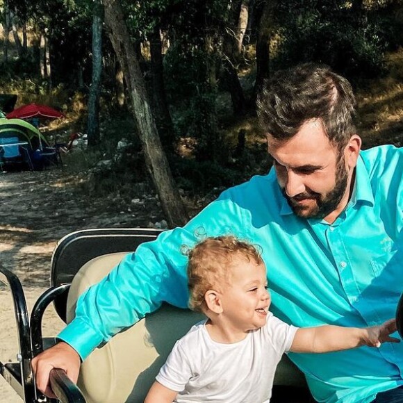 Laurent Ournac avec son fils Léon, septembre 2020