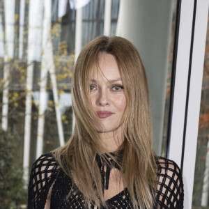 Vanessa Paradis assiste au défilé de mode Chanel, collection Métiers d'Art 2021-2022 au 19M. Paris, le 7 décembre 2021 © Olivier Borde / Bestimage