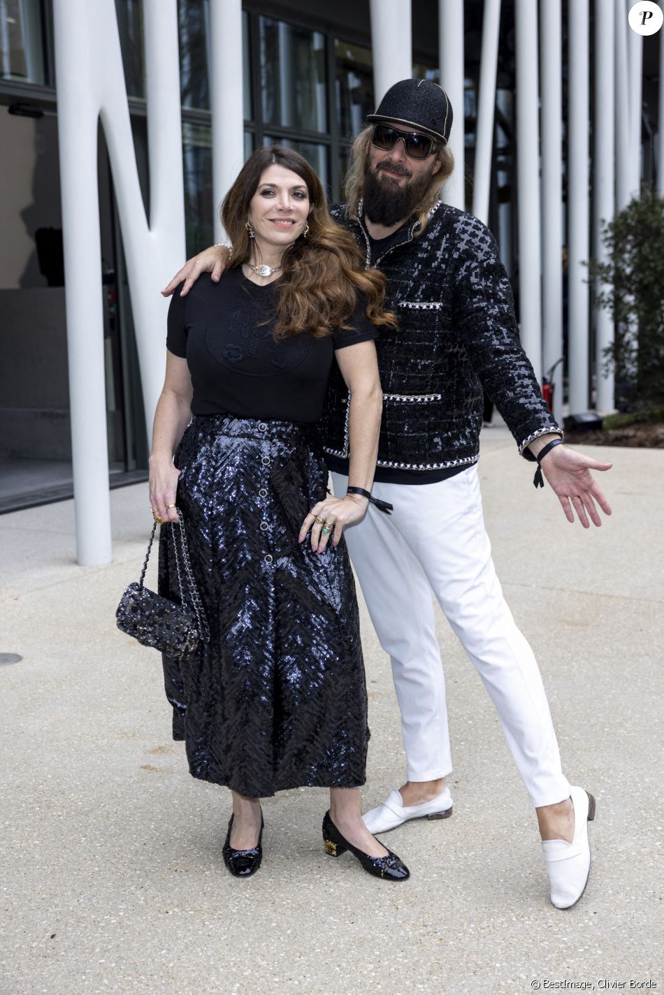 s-bastien-tellier-et-son-pouse-amandine-de-la-richardi-re-assistent-au