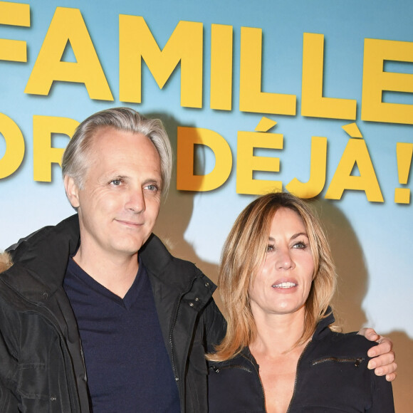 Mathieu Petit et sa compagne Mathilde Seigner - Avant-première du film "Ma famille t'adore déjà!" au cinéma Elysées Biarritz à Paris, France, le 7 novembre 2016. © Pierre Perusseau/Bestimage