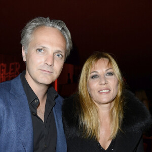 Mathilde Seigner et son compagnon Mathieu Petit - 100ème du spectacle "Mugler Follies" au Théâtre le Comédia à Paris le 26 mai 2014. 