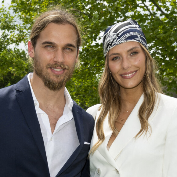 Théo Fleury et sa compagne Camille Cerf - Prix de Diane Longines à l'hippodrome de Chantilly. © Pierre Perusseau/Bestimage 