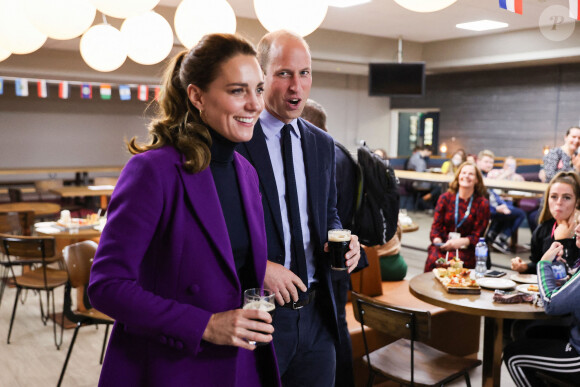 Le prince William, duc de Cambridge, et Catherine (Kate) Middleton, duchesse de Cambridge, visitent l'Université Magee de Londonderry, Irlande du Nord, Royaume Uni, où ils rencontrent des étudiants en soins infirmiers. 